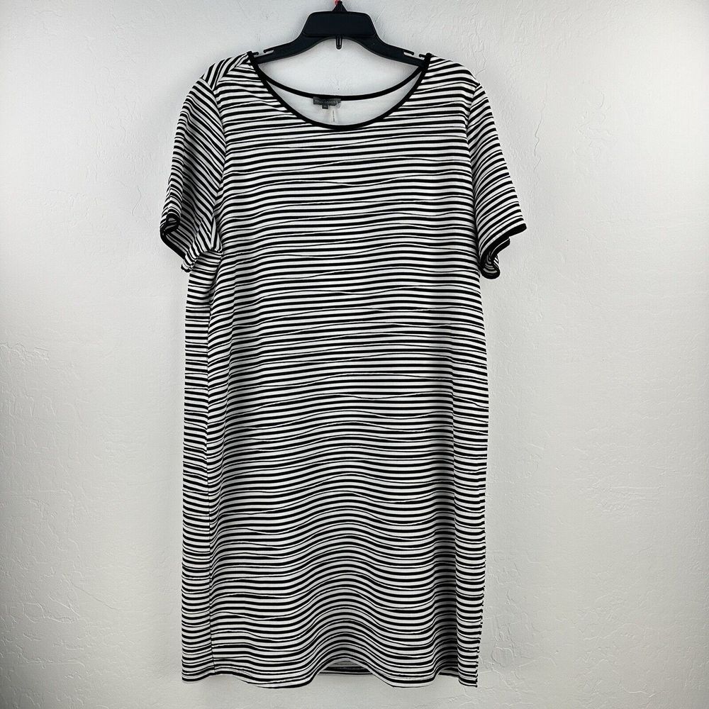 Vince Camuto Shift‎ Dress Women's Black White Striped Size 2X Stretchy